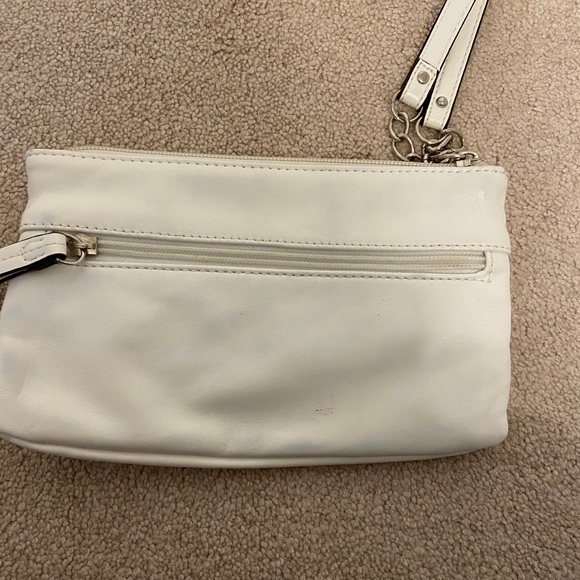 Elle white wristlet - Picture 2 of 6
